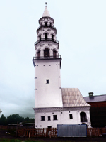 Наклонная (но не падающая) Невьянская башня.