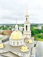 Вид на собор с колокольни