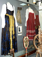 Сарафаны 19-го века в краеведческом музее
